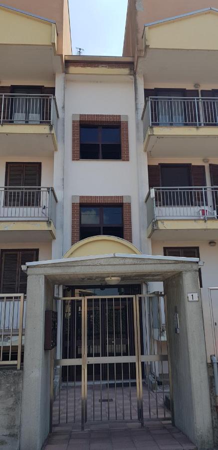 V12 Apartments - Trecate المظهر الخارجي الصورة